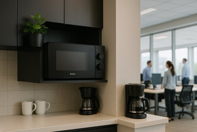 Mikrofalówka dla małej kuchni lub biura – na co zwrócić uwagę?