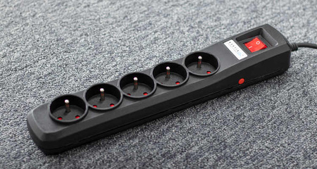 Listwa zasilająca Montis MT030-5 5m przeciwprzepięciowa